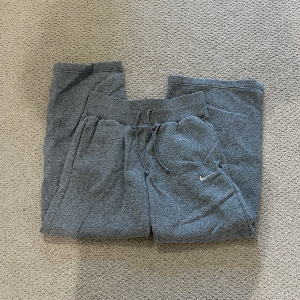 Women’s Nike Charcoal Wide-Leg Joggers